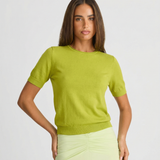 Azuramoda | Klasyczny T-shirt Basic z Krótkim Rękawem