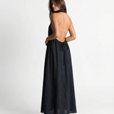 Azuramoda | Sukienka Maxi Halter Rozkloszowana Elegancka Minimalistyczna