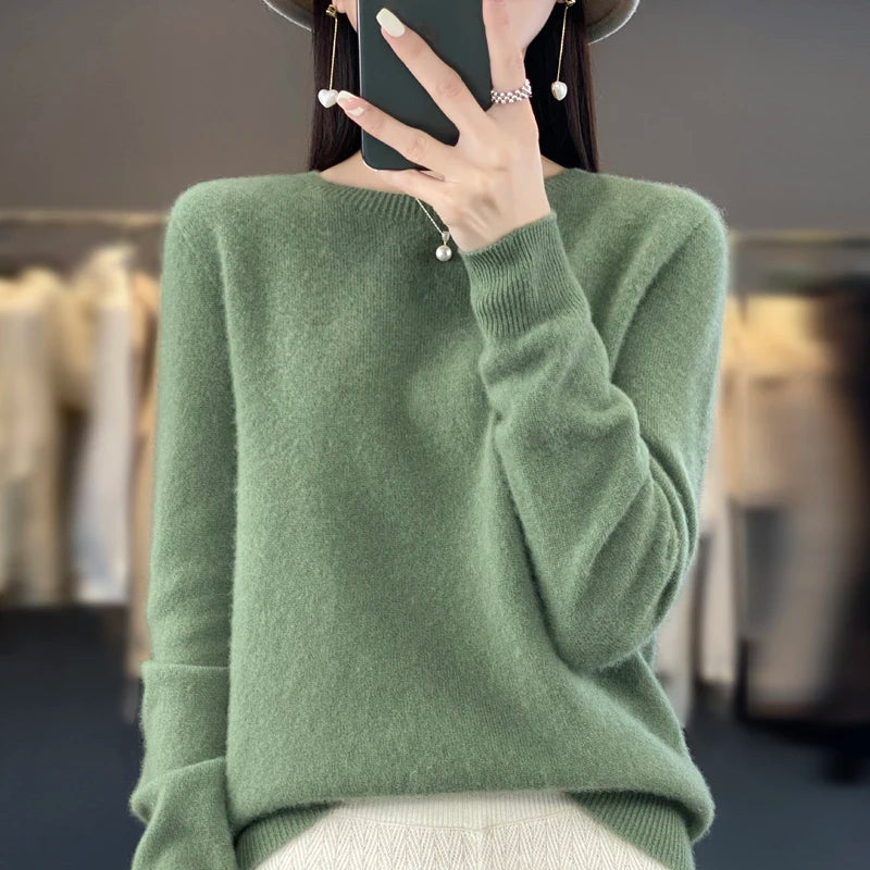 Damski sweter klasyczny miękki wygodny na co dzień