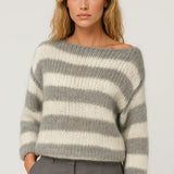 Damski sweter w paski oversize miękki stylowy na co dzień