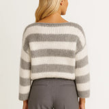 Damski sweter w paski oversize miękki stylowy na co dzień