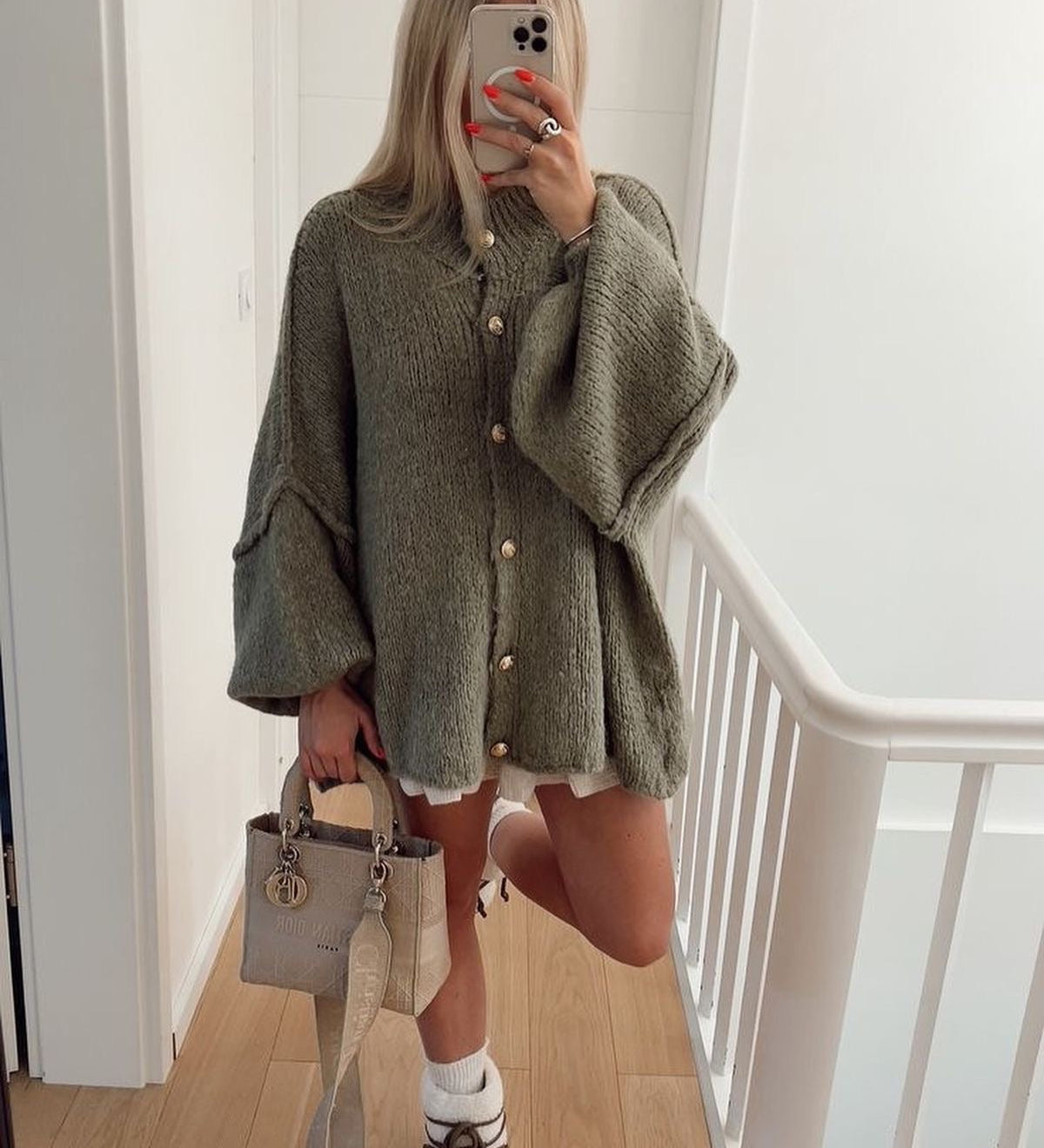 Damski kardigan oversize zapinany miękki elegancki na co dzień